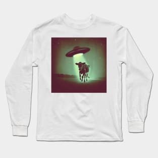 Alien Abduction! Ufo and Cow Vintage Design Long Sleeve T-Shirt